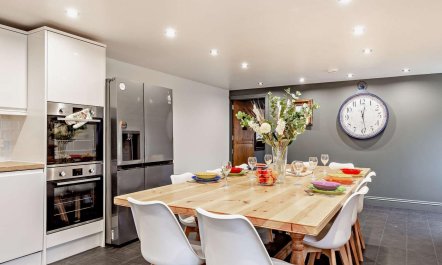 6 Bed in Holsworthy 6