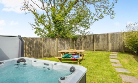 6 Bed in Holsworthy 1