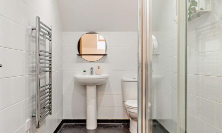 6 Bed in Holsworthy 9