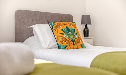 6 Bed in Holsworthy 4