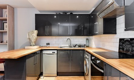 Jungle Wharf 6