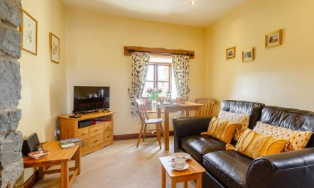1 Bed in Dyffryn Ardudwy 2