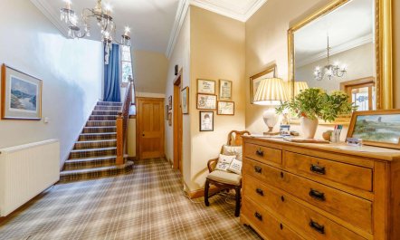 5 Bed in Melrose 5