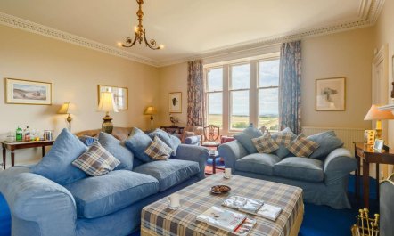 5 Bed in Melrose 4