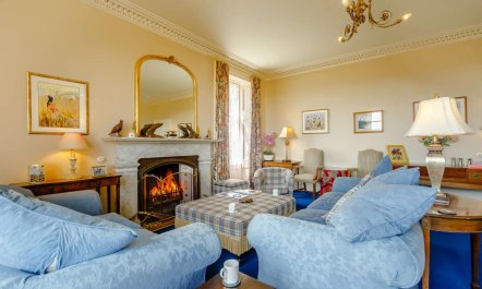 5 Bed in Melrose 3