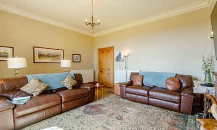5 Bed in Melrose 7