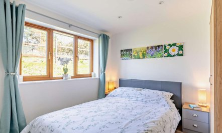 2 Bed in Axminster 7