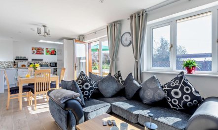 2 Bed in Axminster 6