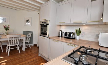 3 Bed in Conwy 6