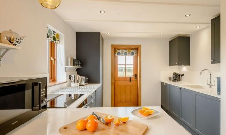 2 Bed in Romney Marsh 2