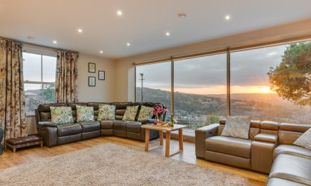 7 Bed in Matlock 9