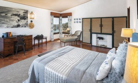 A Cliffside Quinta 5