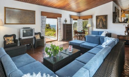 A Cliffside Quinta 3