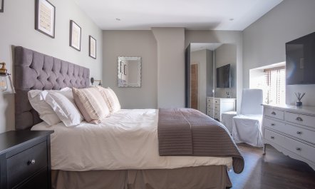 Dronfield Delight 6