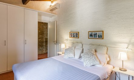 Rustic Honey 9