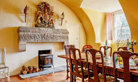 4 Bed in Huntly 4