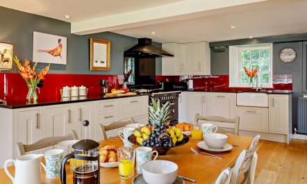 4 Bed in Huntly 2