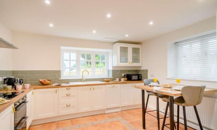 3 Bed in Rochdale 2