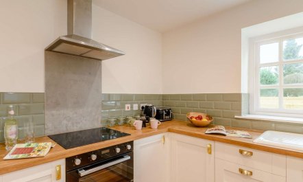 3 Bed in Rochdale 7