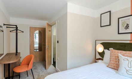 Jacob's Room 7