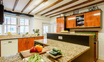 5 Bed in Askam-in-furness 1