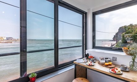 1 Bed in Teignmouth 2