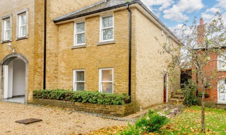 2 Bed in Christchurch