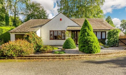 2 Bed in Windermere 0