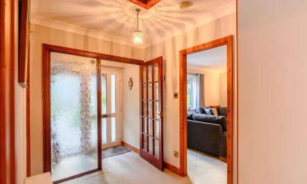 2 Bed in Windermere 3