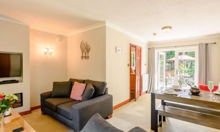 2 Bed in Windermere 3