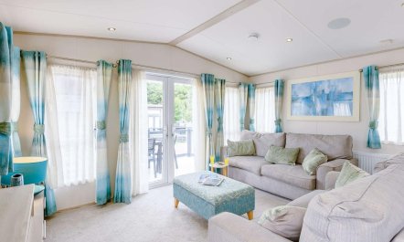 2 Bed in New Milton 3