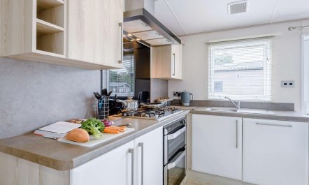 2 Bed in New Milton 7