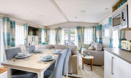 2 Bed in New Milton 4