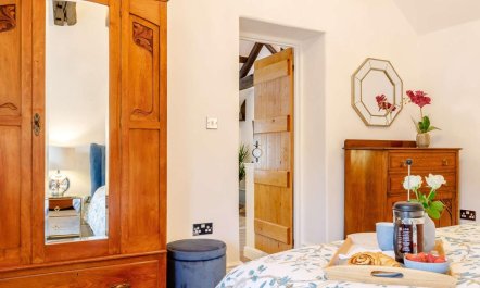 1 Bed in Hope Valley 8