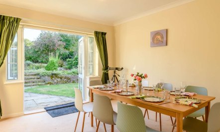 4 Bed in Dorchester 8