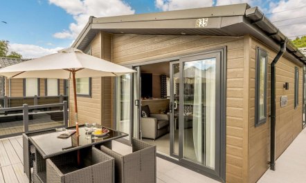 2 Bed in New Milton 2