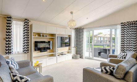 2 Bed in New Milton 4