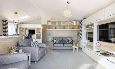 2 Bed in New Milton 6