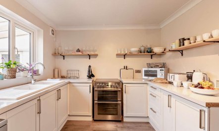 2 Bed in Rye- 9