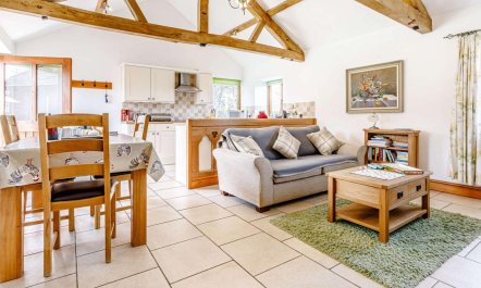 2 Bed in Hereford 2
