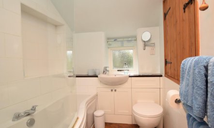 1 Bed in Eyam 9