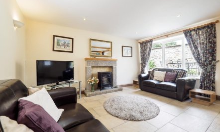 3 Bed in Eyam 6
