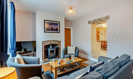 3 Bed in Bamford 4