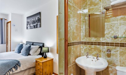 2 Bed in Bristol 8