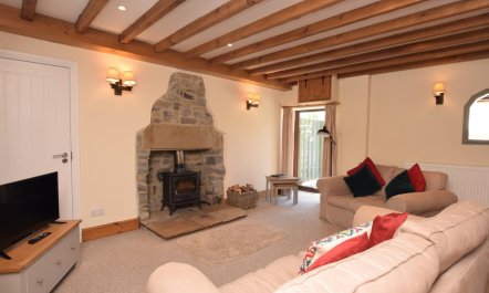 3 Bed in Ashford In The Water 5