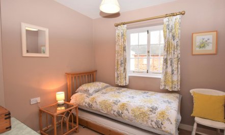 2 Bed in Colchester 9