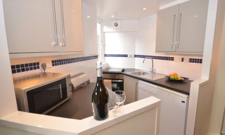 1 Bed in Edinburgh 2