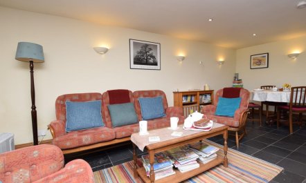 2 Bed in Whaley Bridge 2