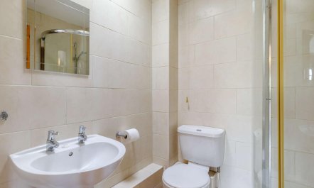 2 Bed in Worcester 7