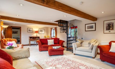 4 Bed in Gloucester 3